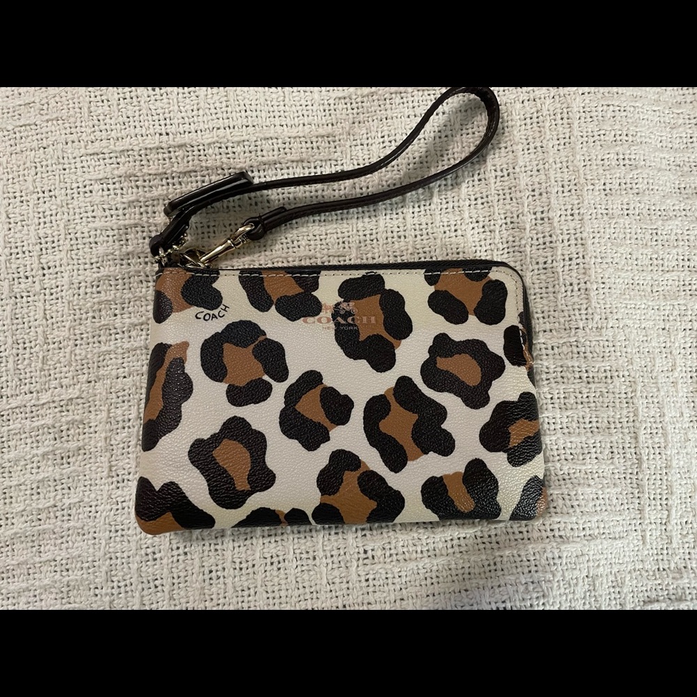 Coach. Leopard print purse and wristlet . - Picture 2 of 2